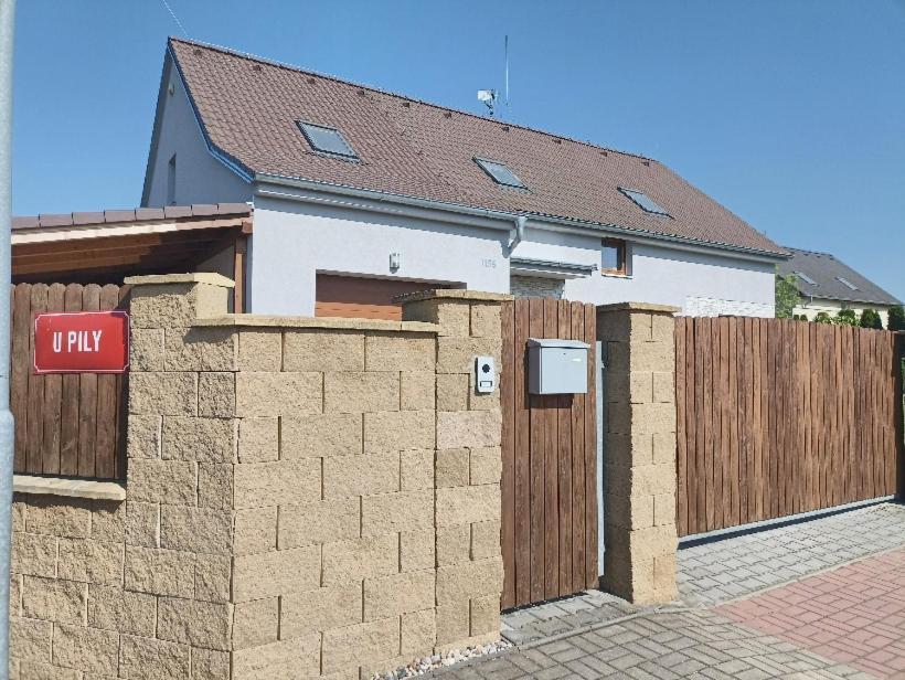 Ubytování U Vrbičky - blízko Prahy Unhošť Exteriér fotografie